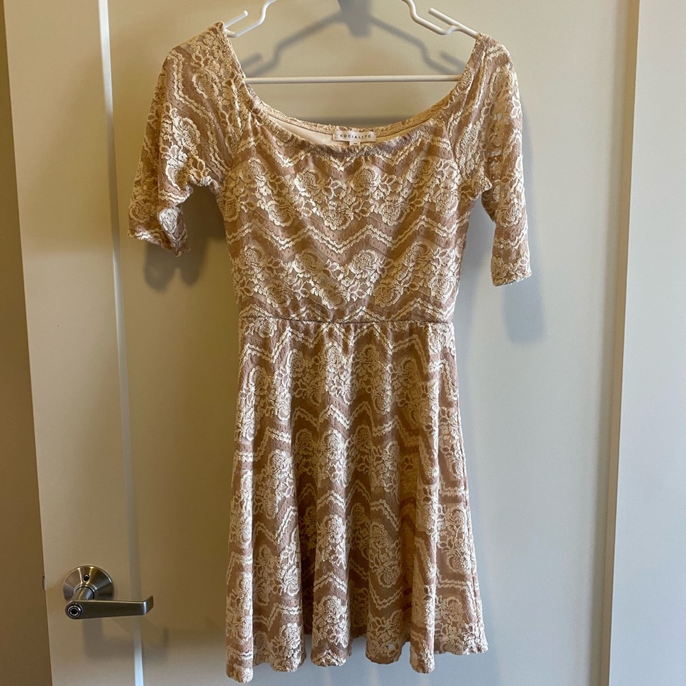 Nordstrom socialite chevron lace cream dress